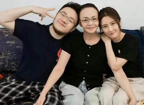 吃瓜明星娱乐八卦博主,揭秘吃瓜明星背后的娱乐八卦